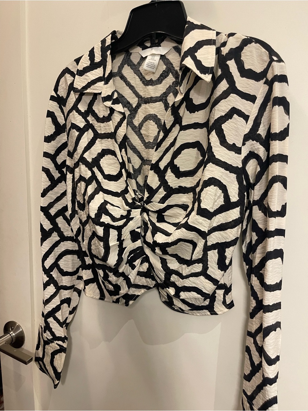 H&M Black and White Knot-Front Button Down Top